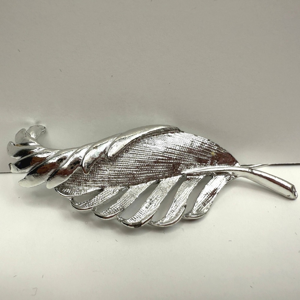 Vintage Gerry's Leaf Brooch Lapel Pin Silver Tone Fashion Jewelry 2.5 in L